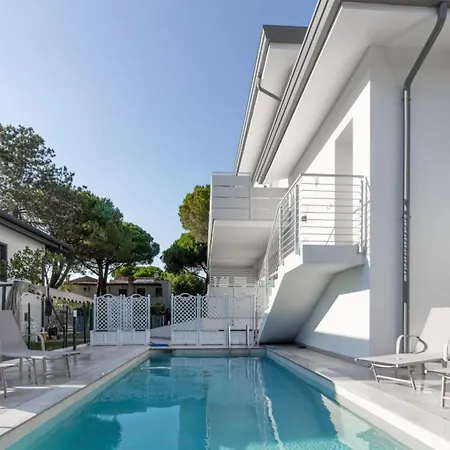 Modern With Shared Pool Lejlighed Bibione