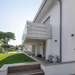 Lejlighed Modern With Shared Pool