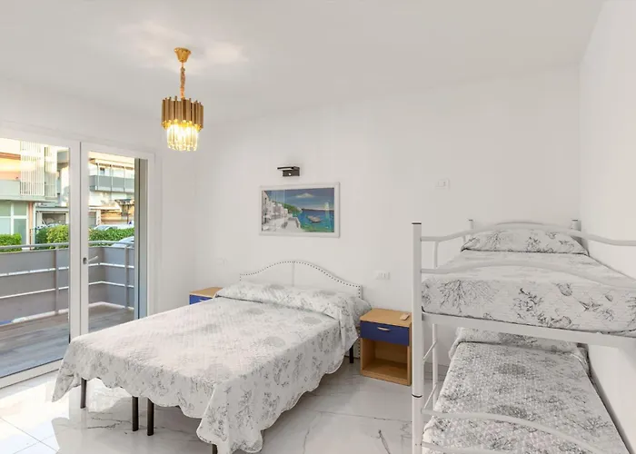 Modern With Shared Pool